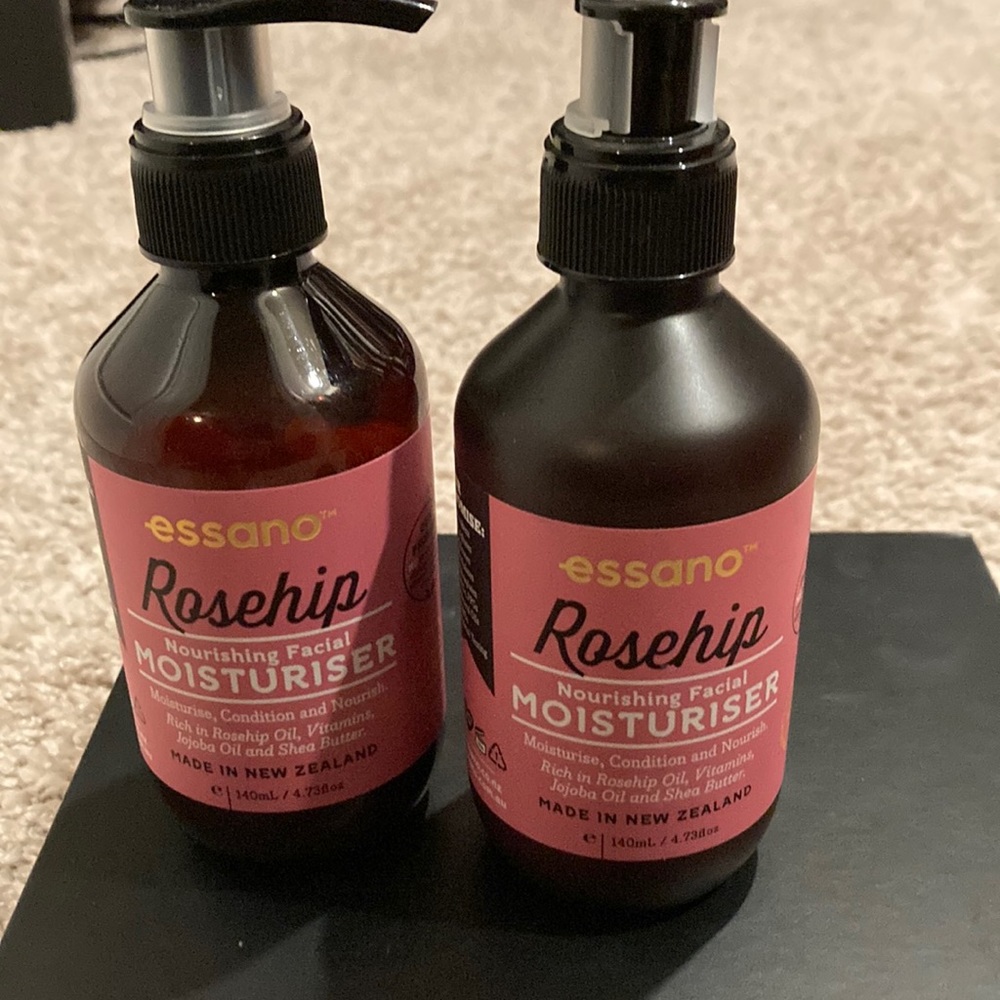 Essano Rosehip moisturiser